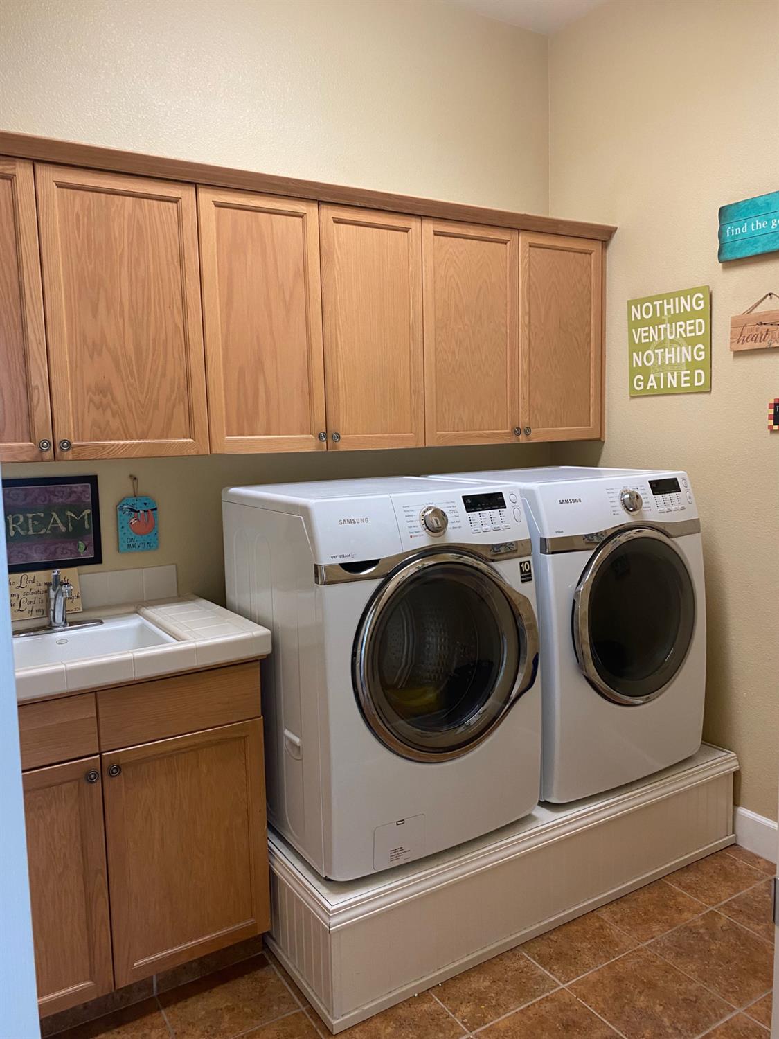 7253 W MORRIS Ave, Fresno, CA 93723