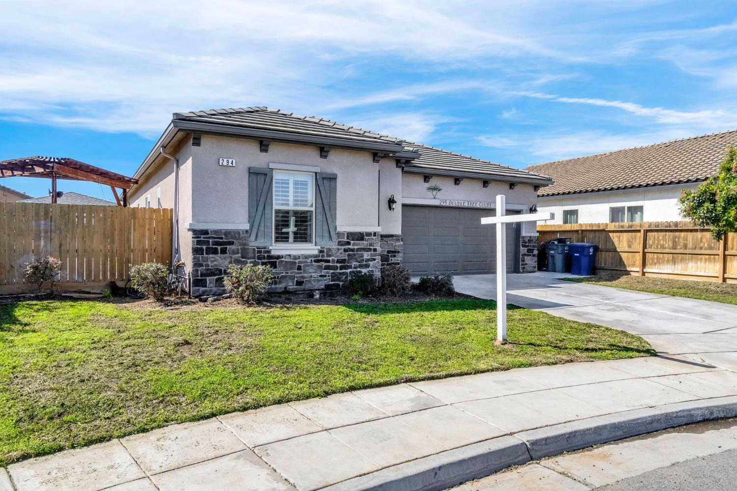 294 Double Tree Ct, Madera, CA 93637