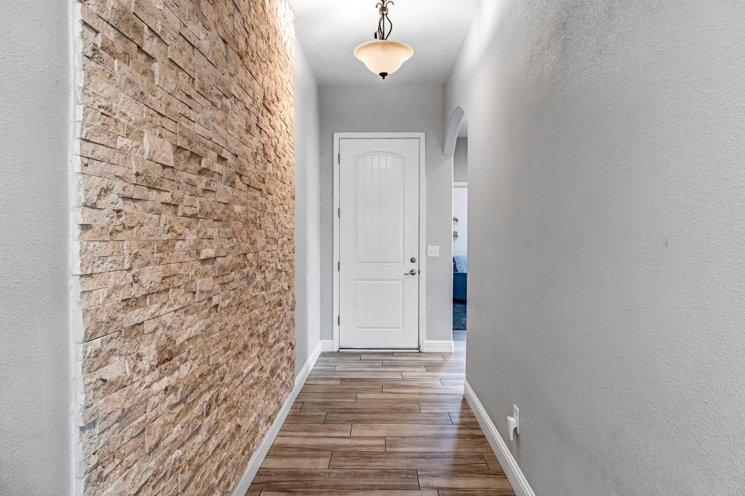 294 Double Tree Ct, Madera, CA 93637