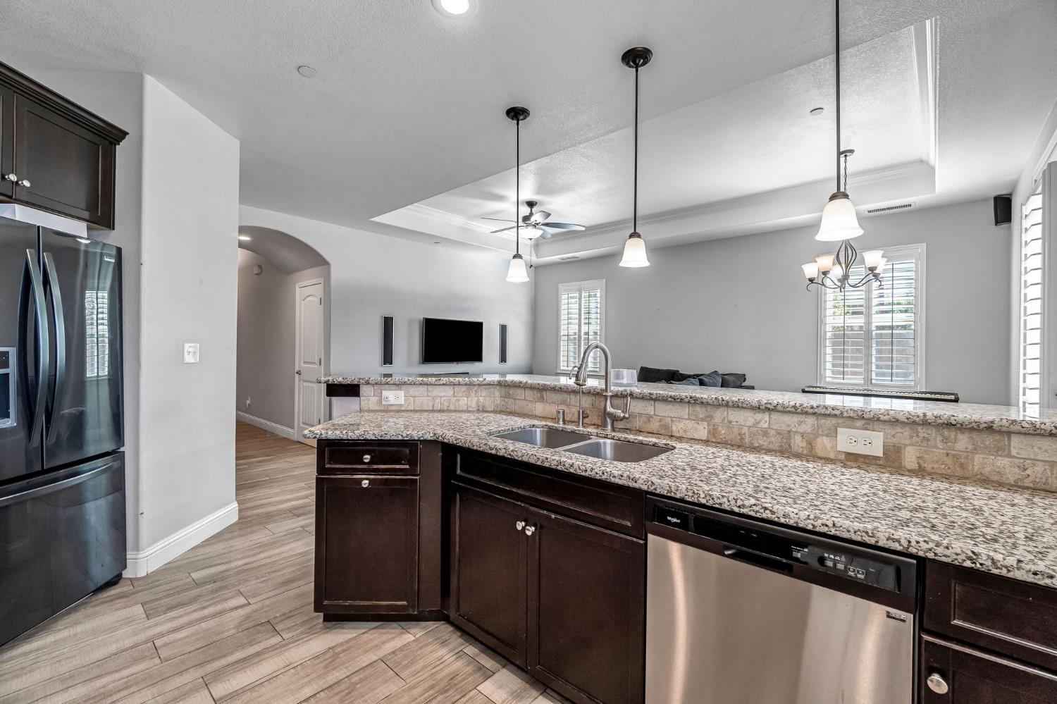 294 Double Tree Ct, Madera, CA 93637