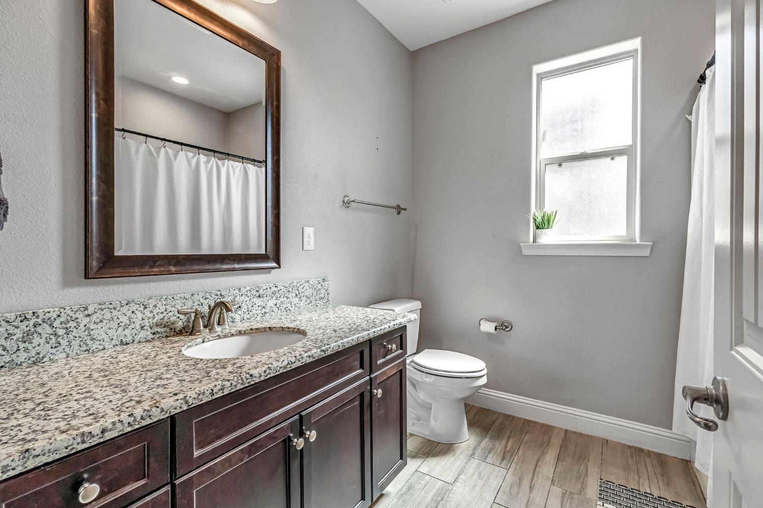 294 Double Tree Ct, Madera, CA 93637