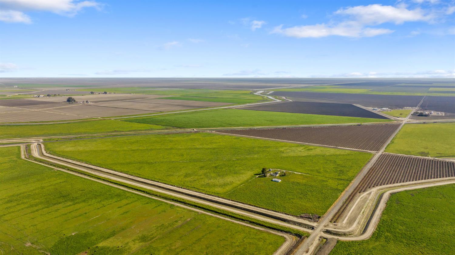 220775 22nd Ave, Stratford, CA 93266