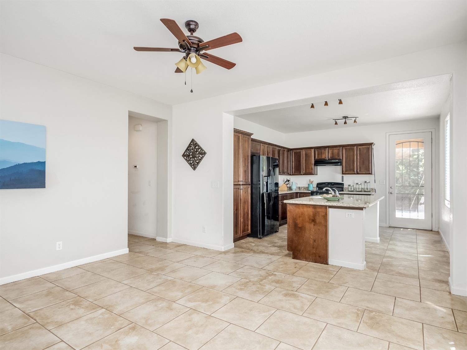 7385 E Garland Ave, Fresno, CA 93737