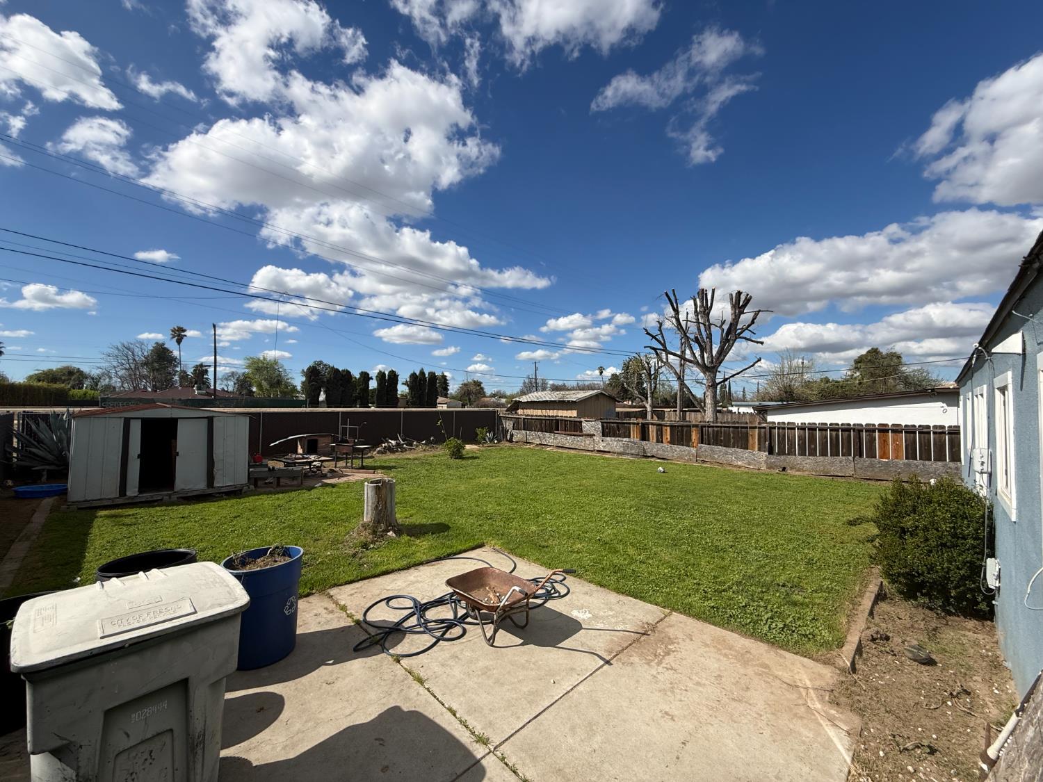 2445 N Millbrook Ave, Fresno, CA 93703
