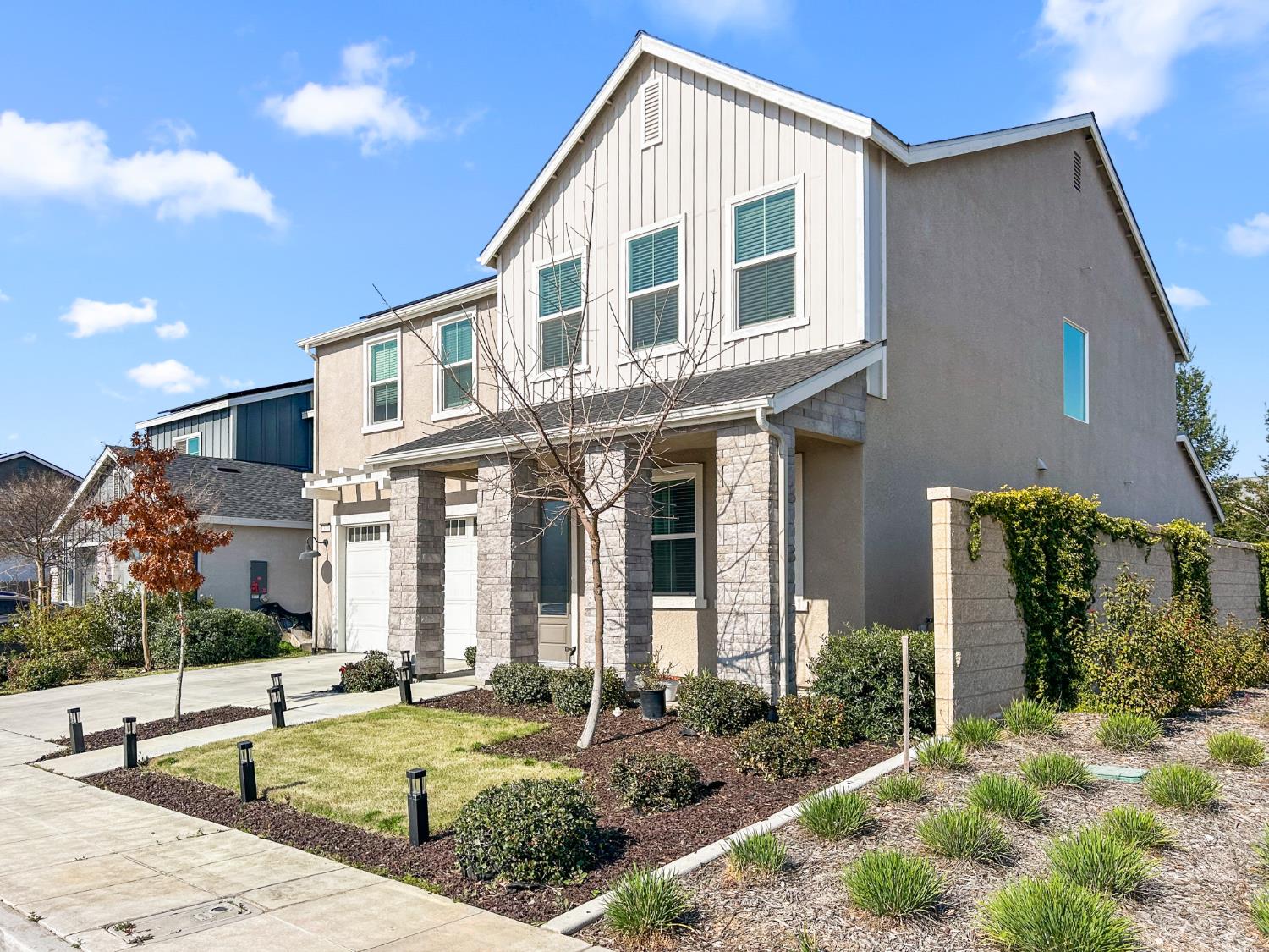 7008 W Whitman Ave, Fresno, CA 93723