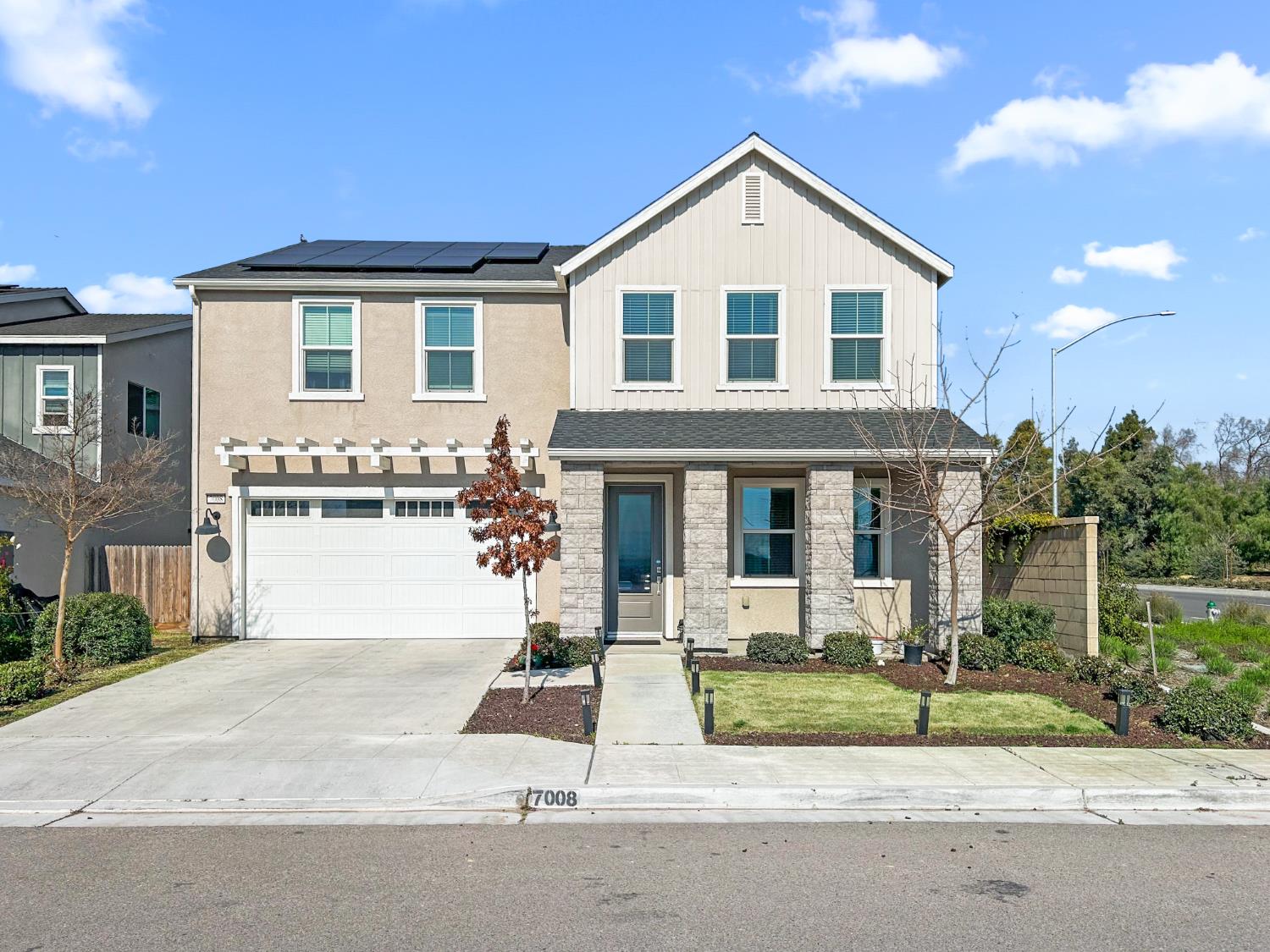 7008 W Whitman Ave, Fresno, CA 93723