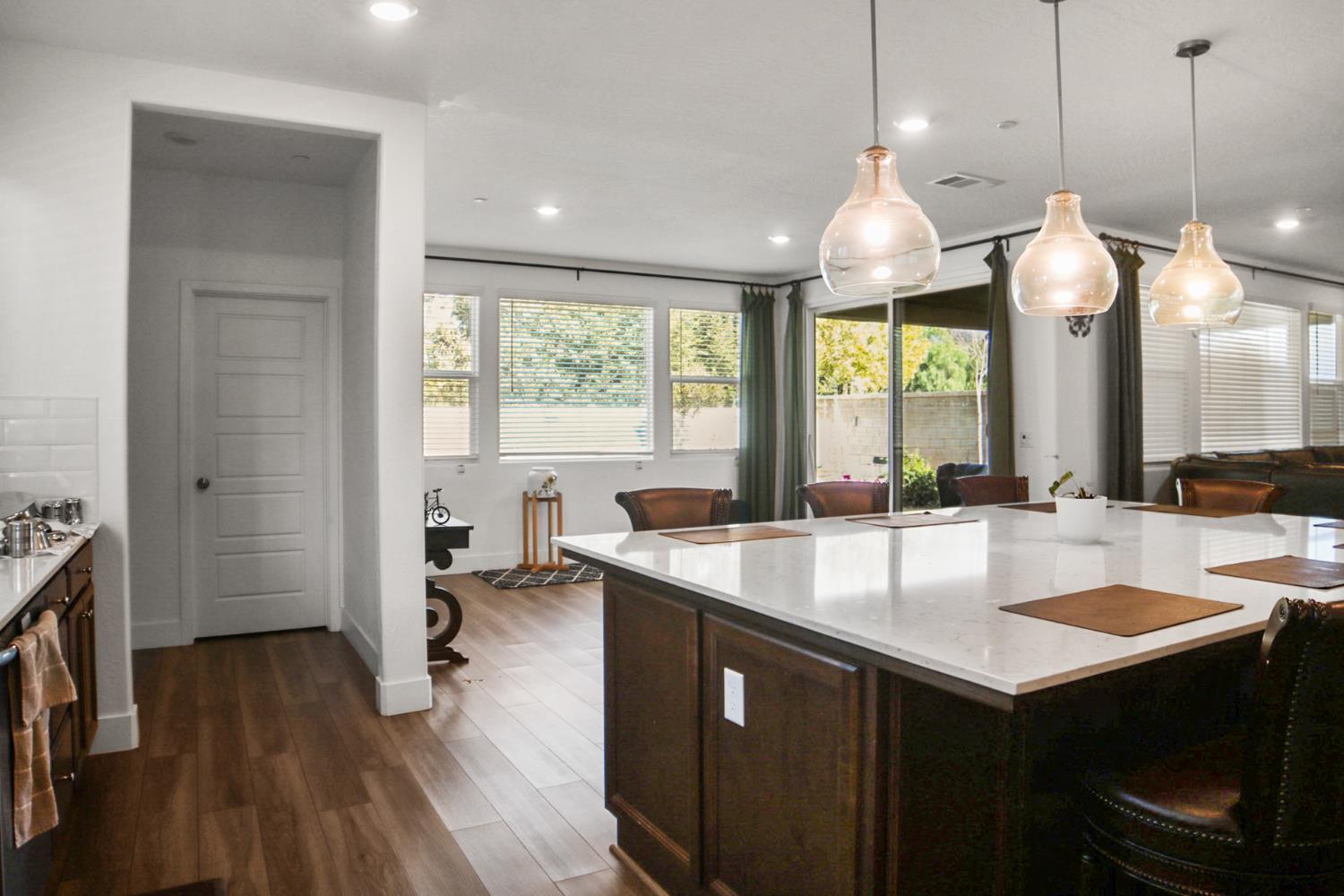 7008 W Whitman Ave, Fresno, CA 93723