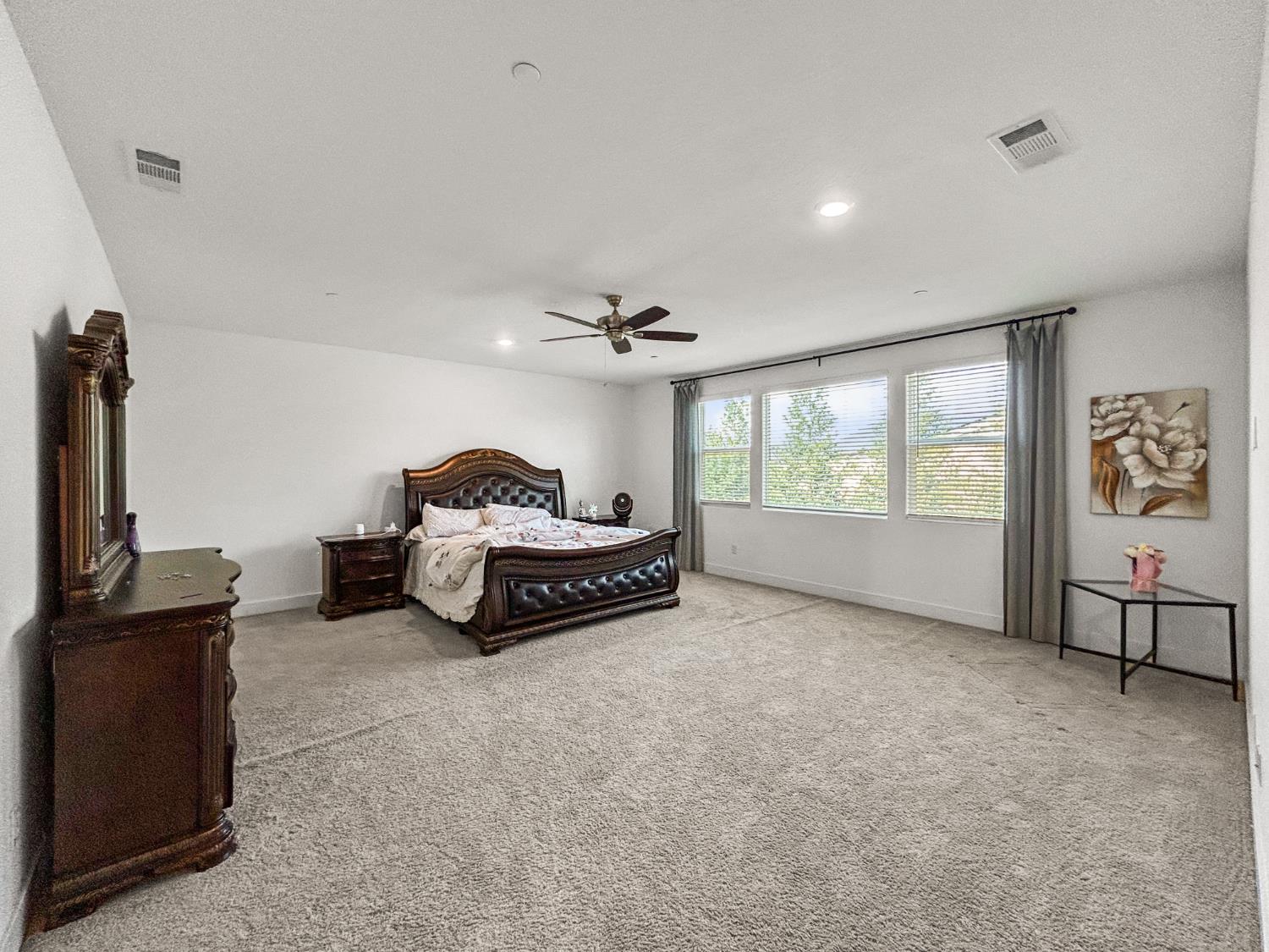 7008 W Whitman Ave, Fresno, CA 93723