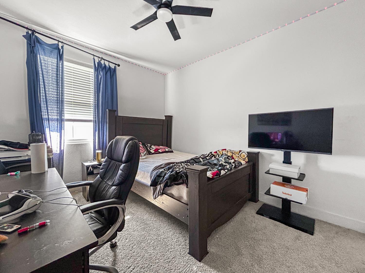 7008 W Whitman Ave, Fresno, CA 93723