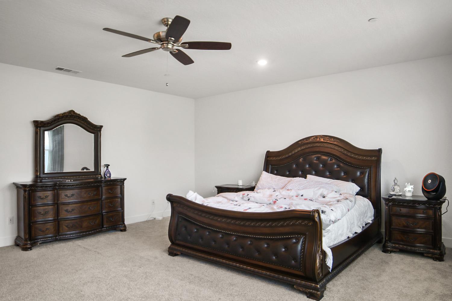 7008 W Whitman Ave, Fresno, CA 93723