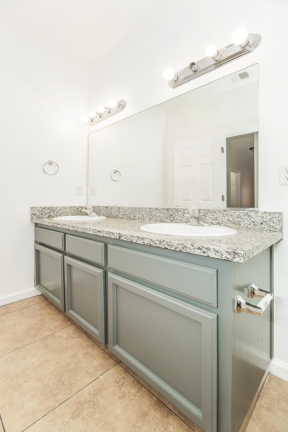 3770 W Princeton Ave, Fresno, CA 93722