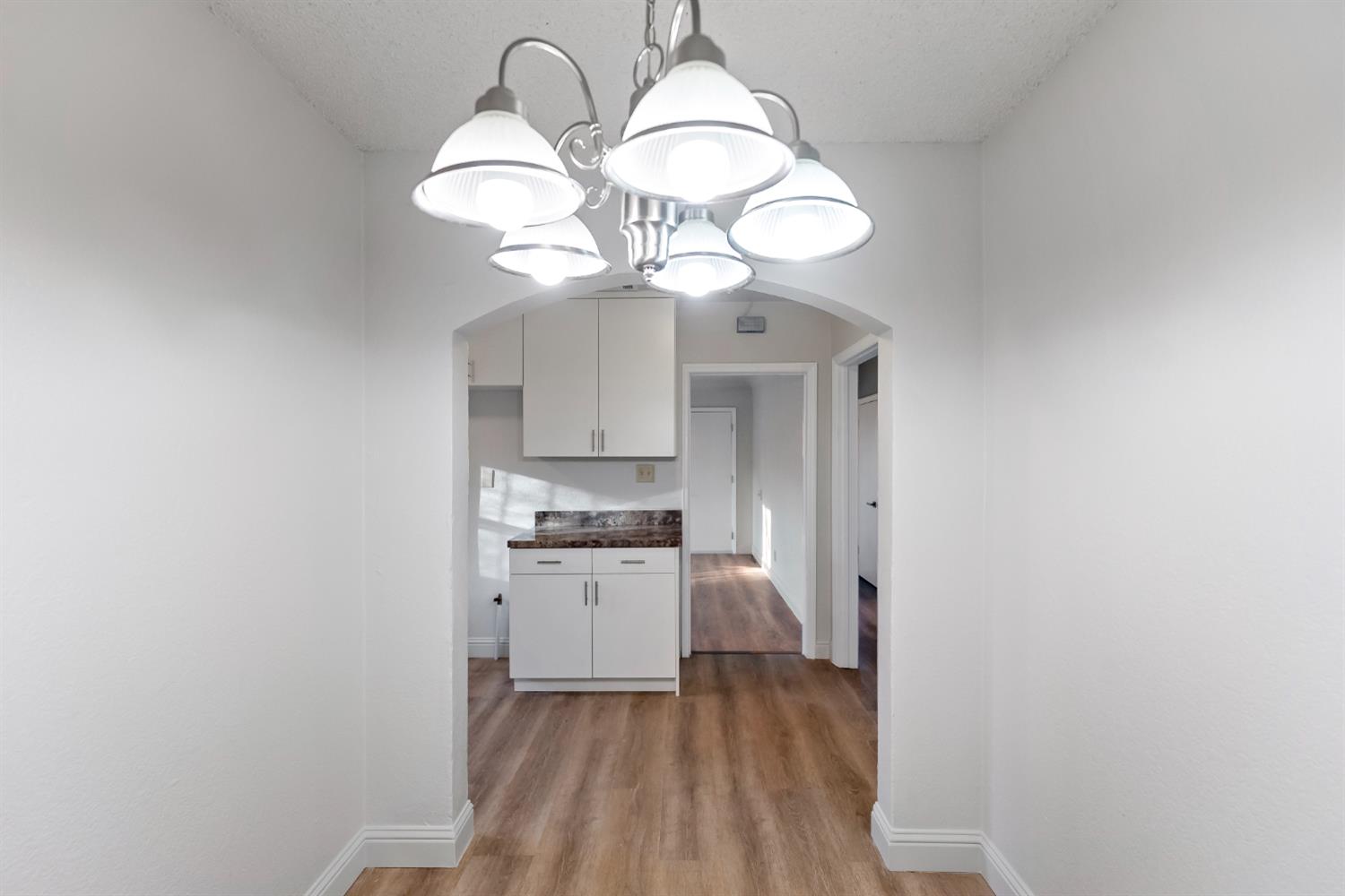 129 W Atchison St, Fresno, CA 93706