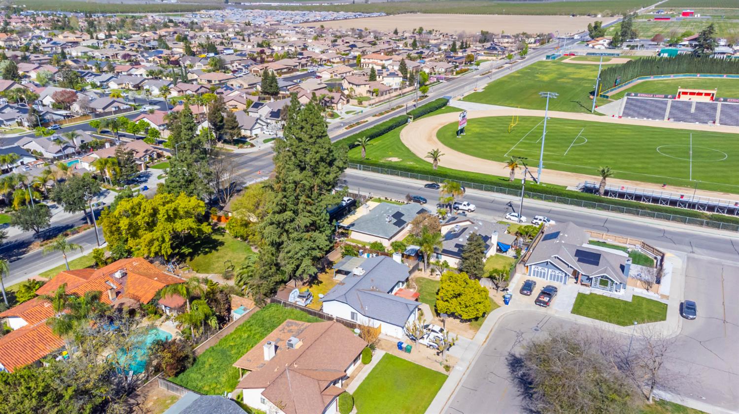 15481 W Middleton Ave, Kerman, CA 93630