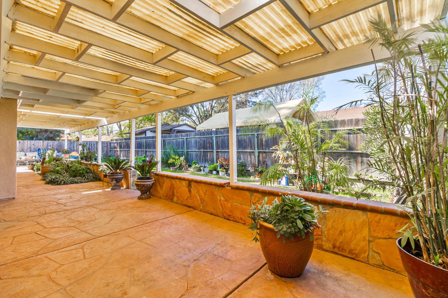 15481 W Middleton Ave, Kerman, CA 93630