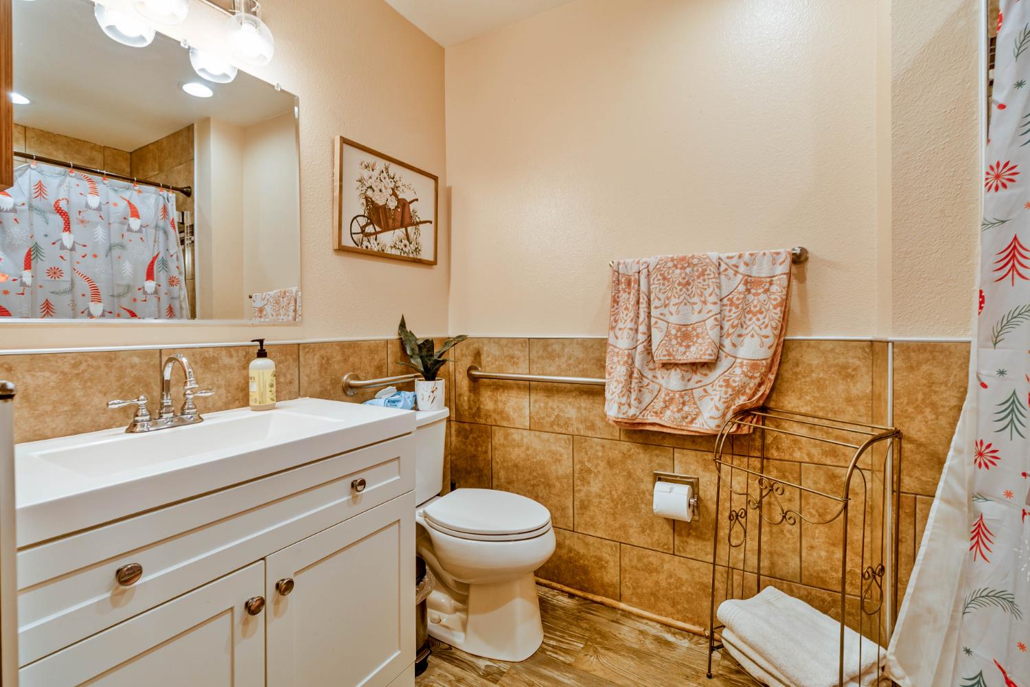 15481 W Middleton Ave, Kerman, CA 93630