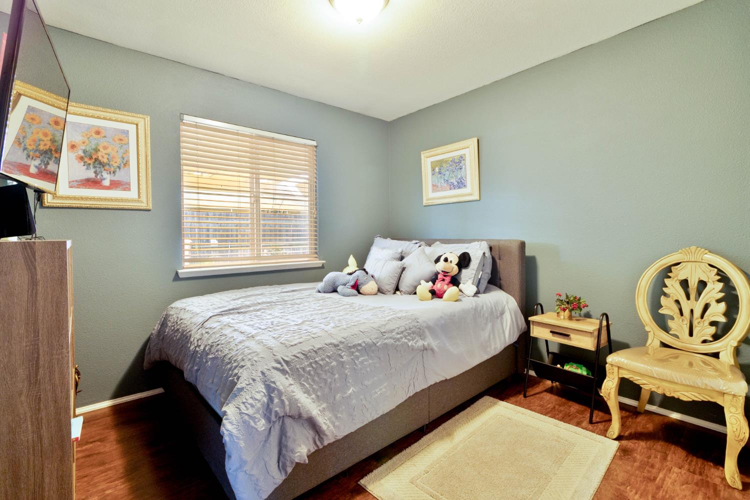 15481 W Middleton Ave, Kerman, CA 93630