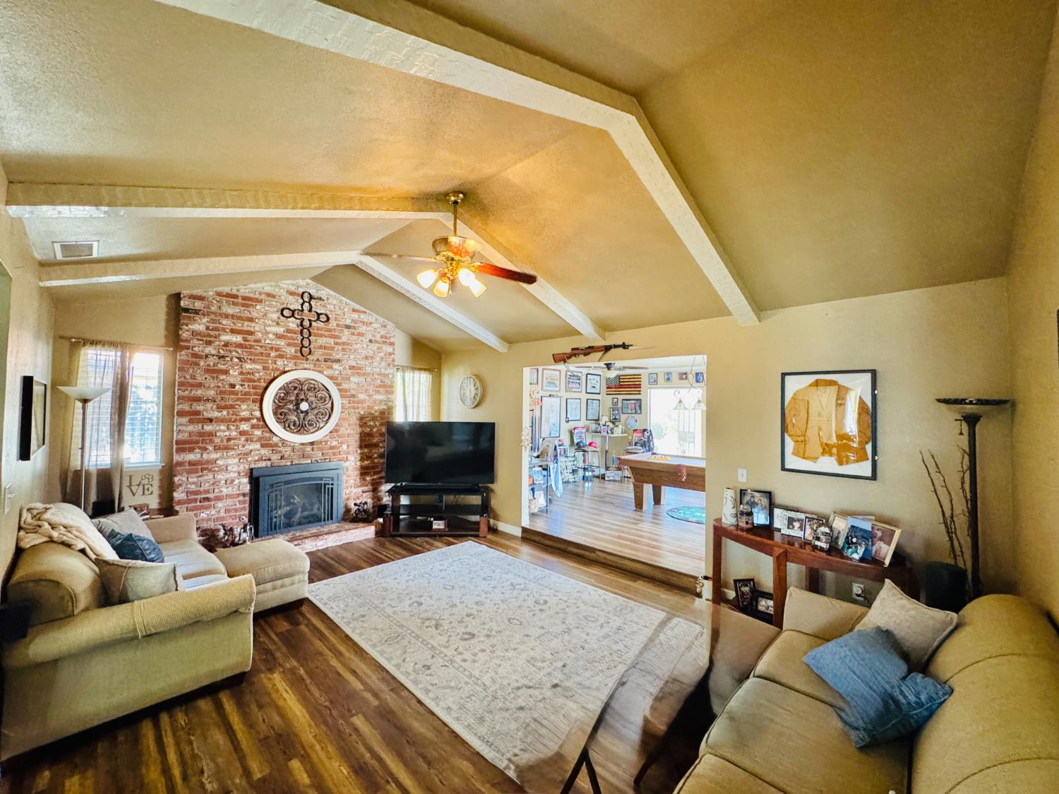 1555 Pico Ave, Clovis, CA 93611