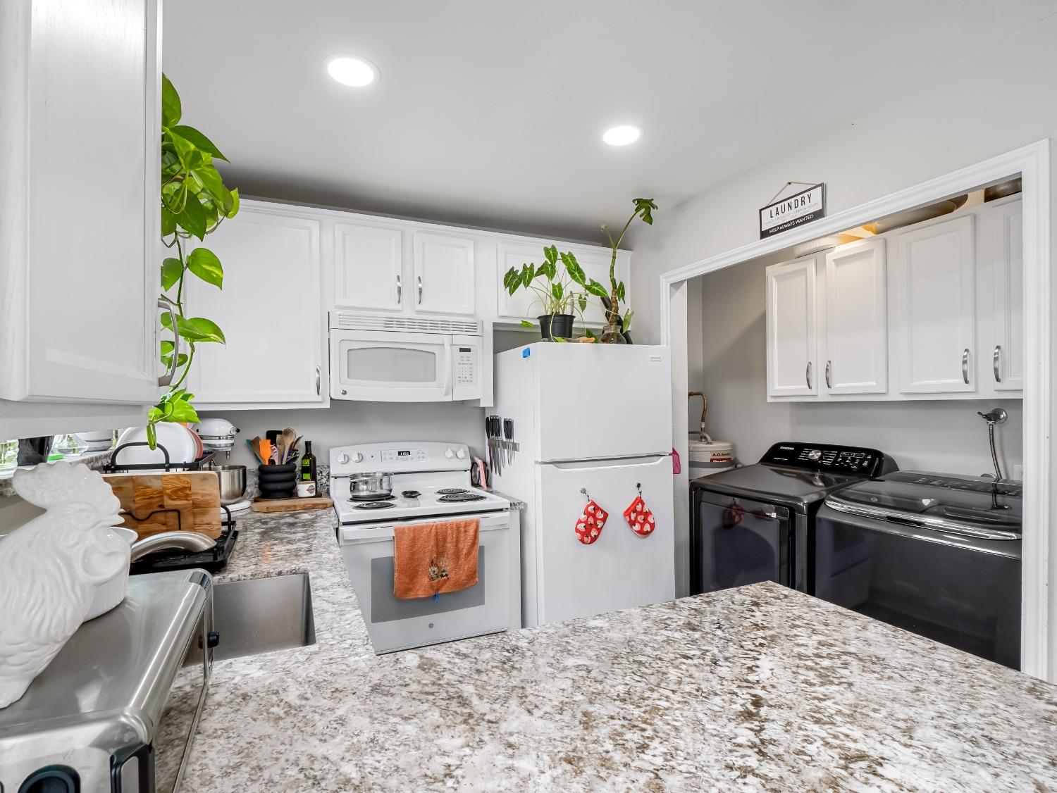 1745 N Winery Ave #140, Fresno, CA 93703