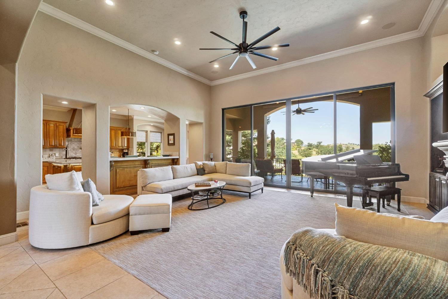 21788 Brighton Crest Dr, Friant, CA 93626