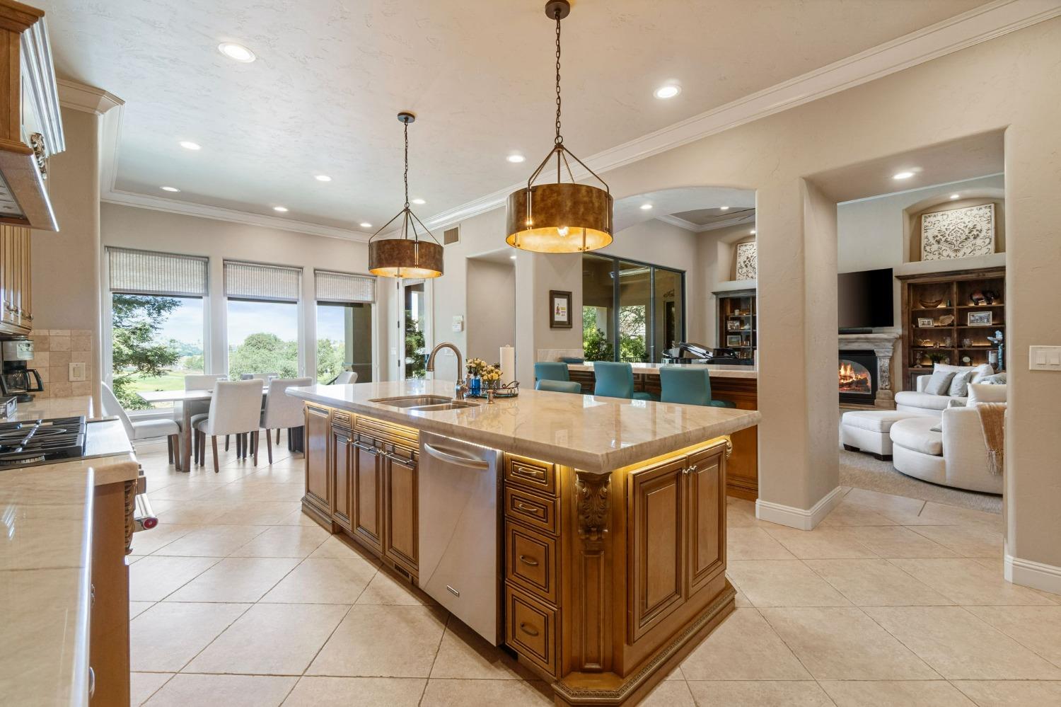 21788 Brighton Crest Dr, Friant, CA 93626