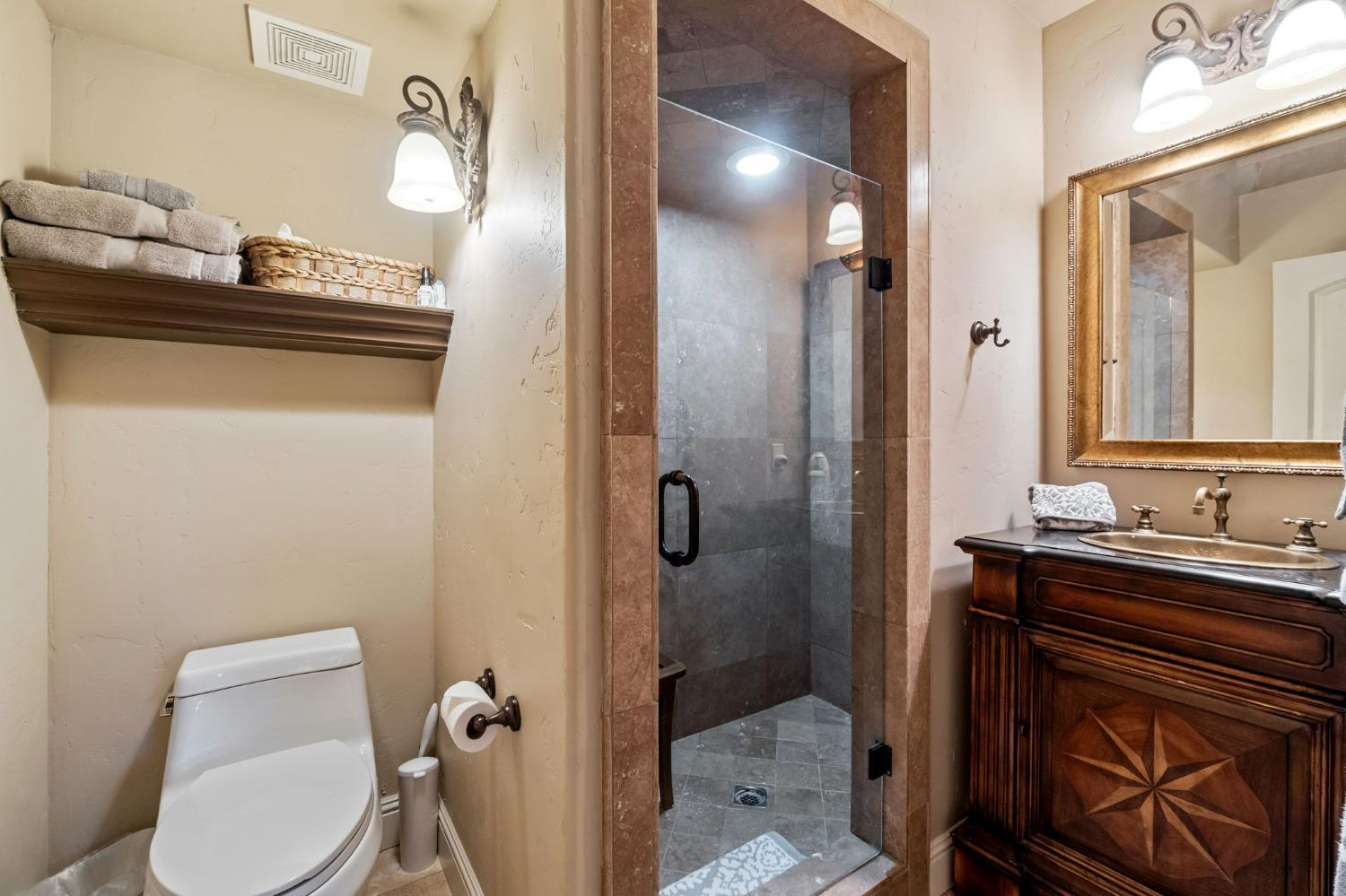 21788 Brighton Crest Dr, Friant, CA 93626