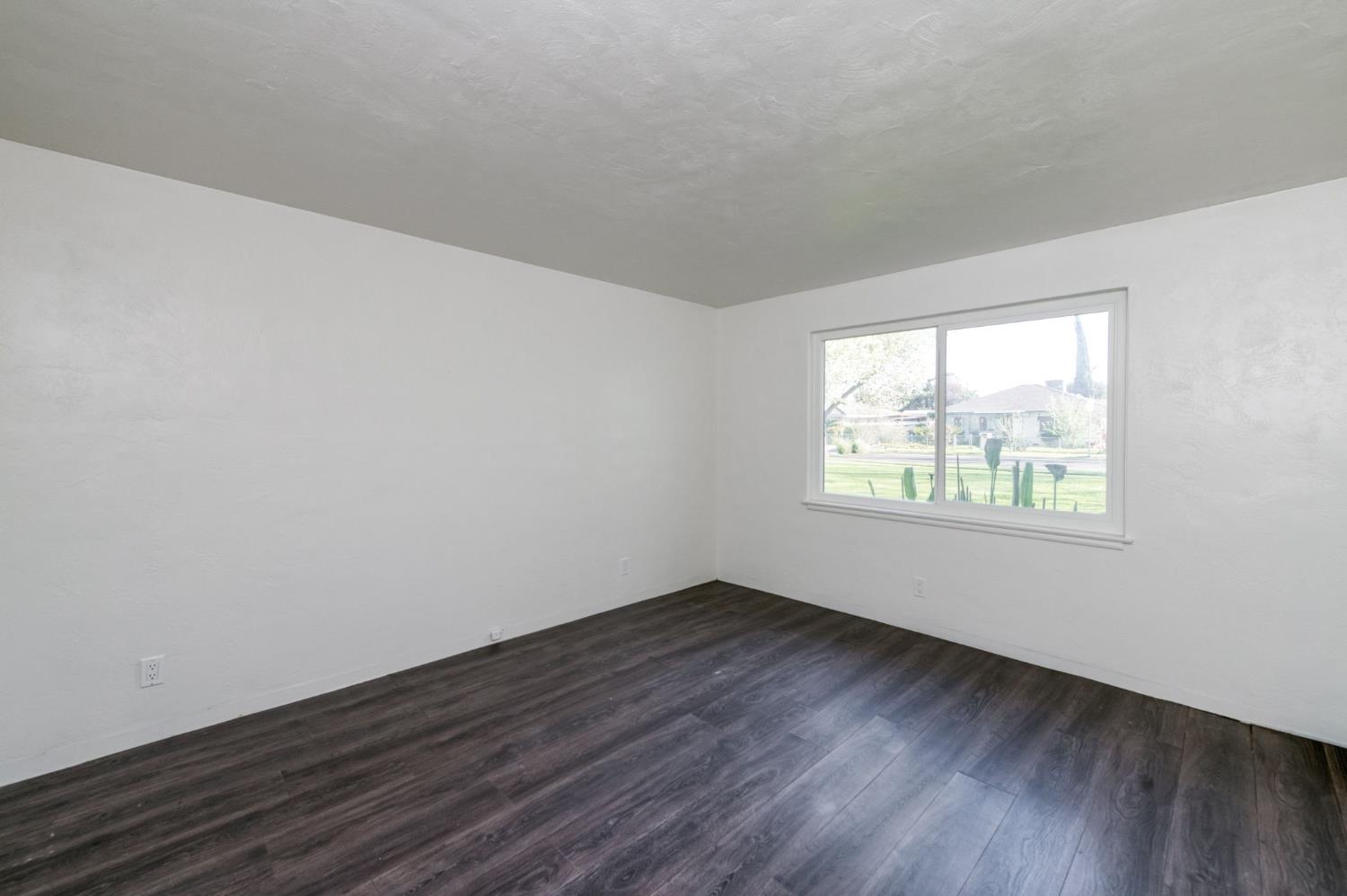 2977 E Harvard, Fresno, CA 93703