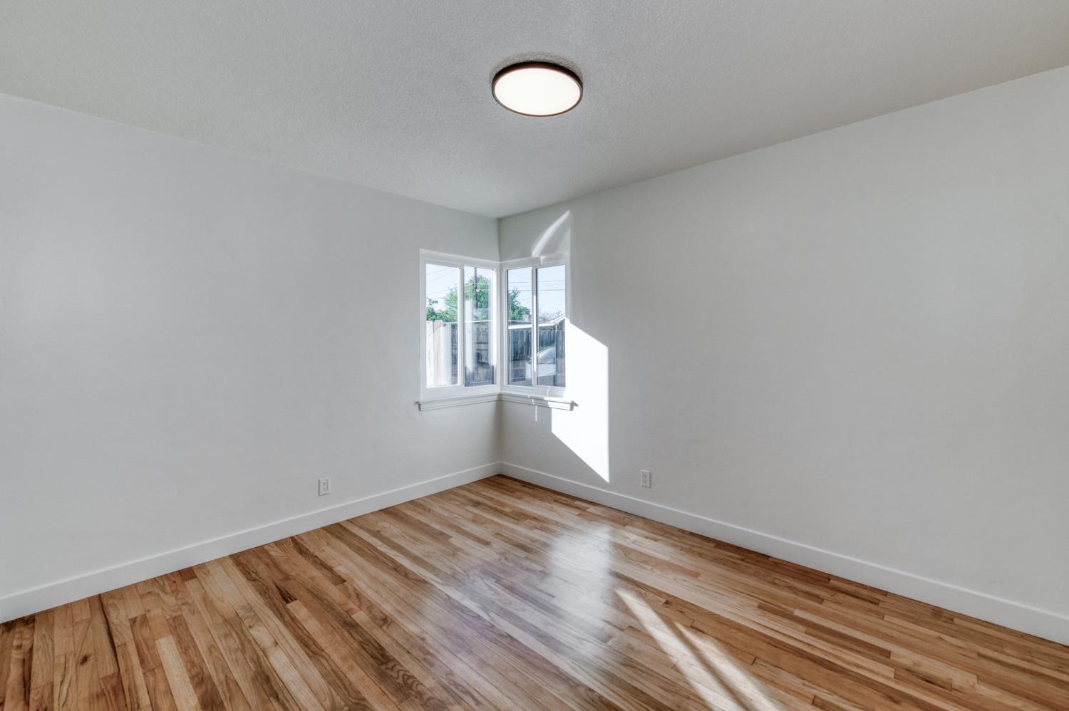 2977 E Harvard, Fresno, CA 93703