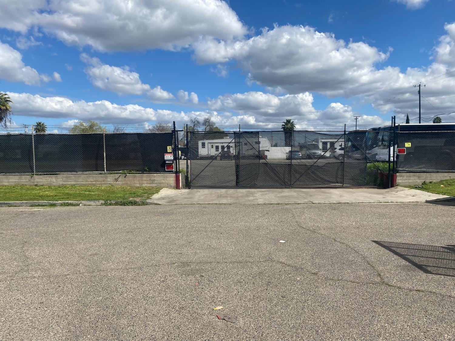 1206 N. Effie, Fresno, CA 93703