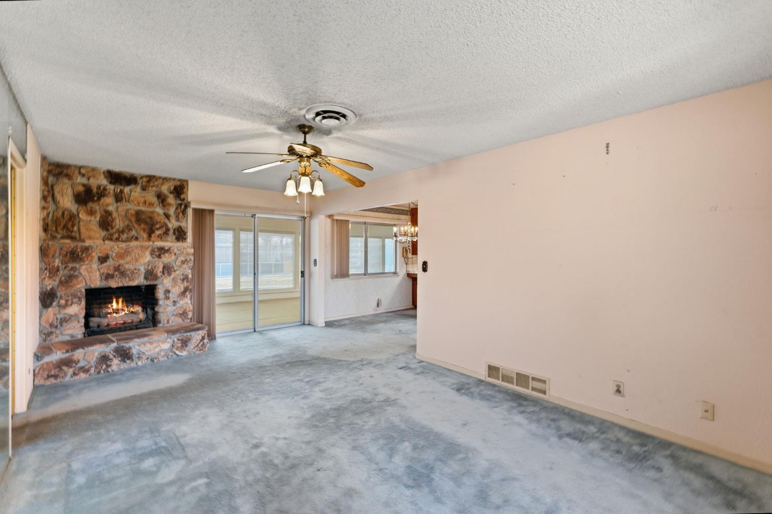 606 N Winery Ave, Fresno, CA 93727