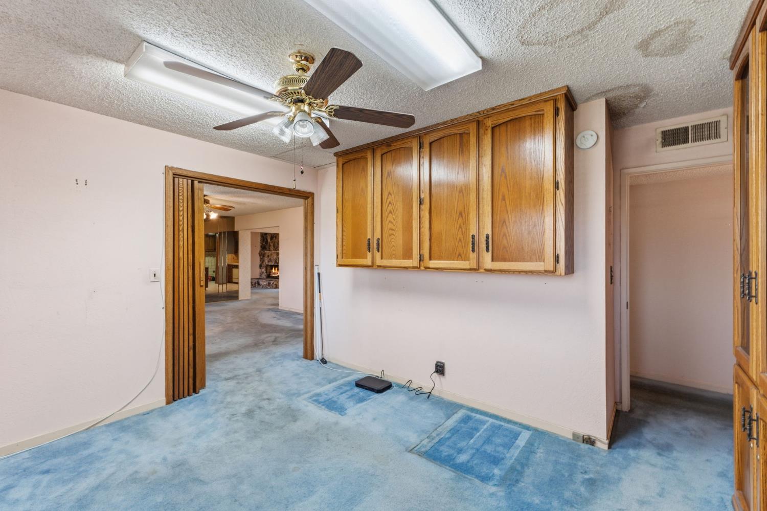 606 N Winery Ave, Fresno, CA 93727