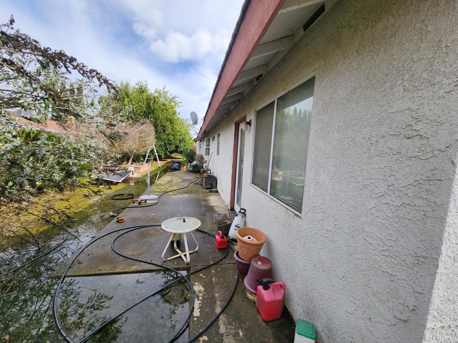 991 Baylor Ct, Madera, CA 93637