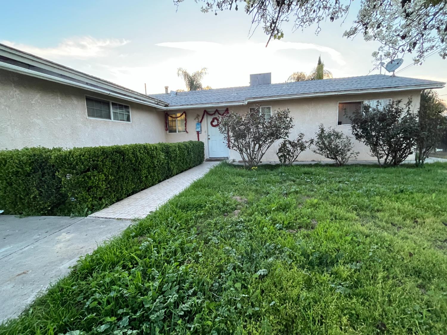 3767 Thompson Ave, Selma, CA 93662