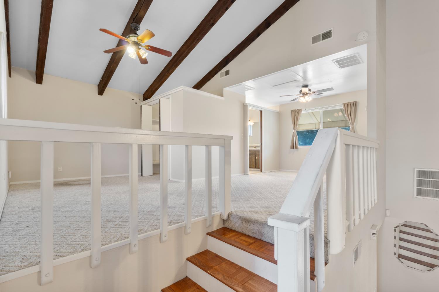 1015 E Paradise Ave, Visalia, CA 93592