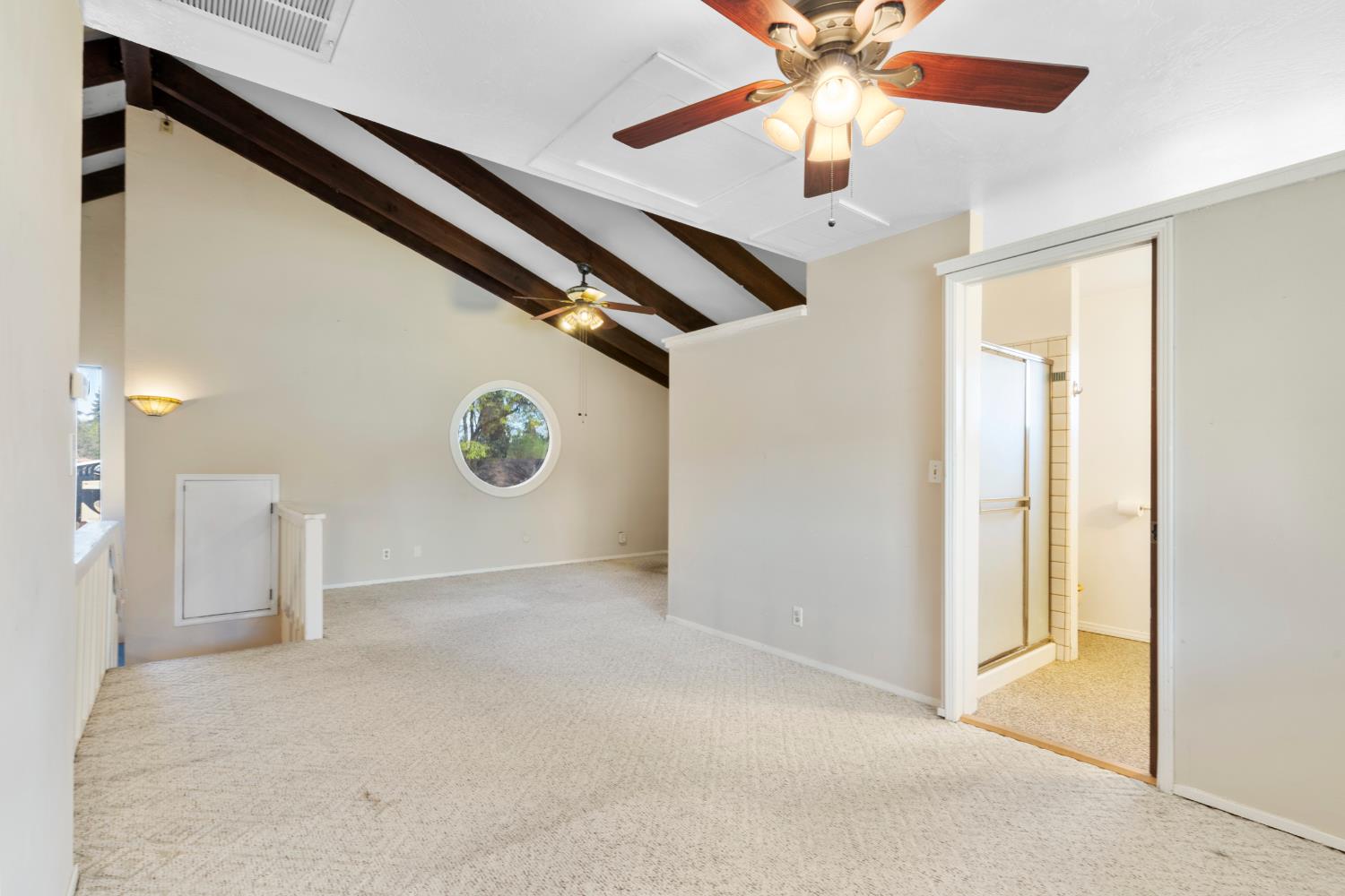 1015 E Paradise Ave, Visalia, CA 93592