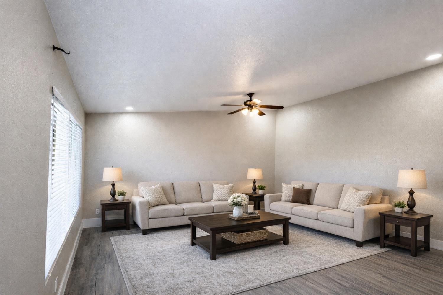 5691 W Santa Ana Ave, Fresno, CA 93722