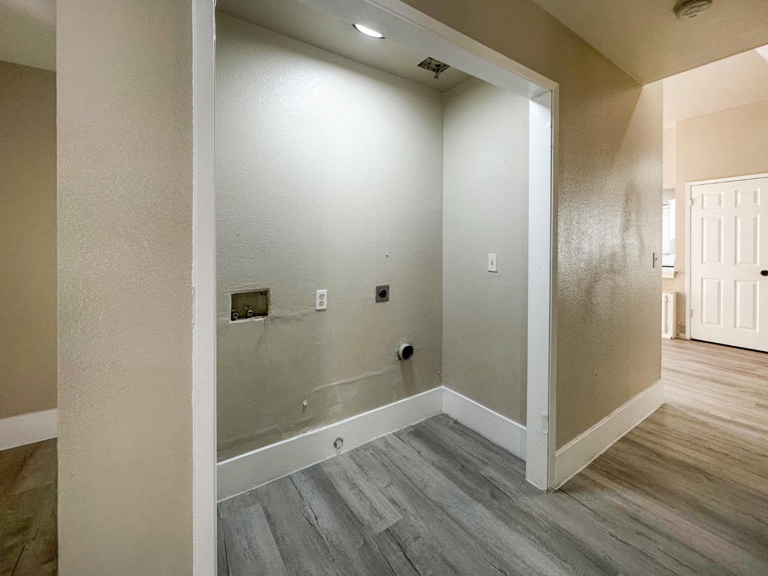 5691 W Santa Ana Ave, Fresno, CA 93722