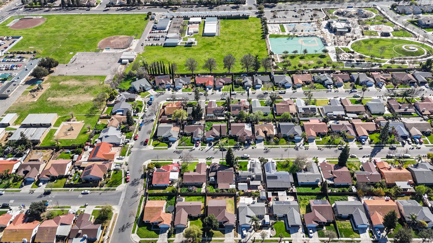 5691 W Santa Ana Ave, Fresno, CA 93722