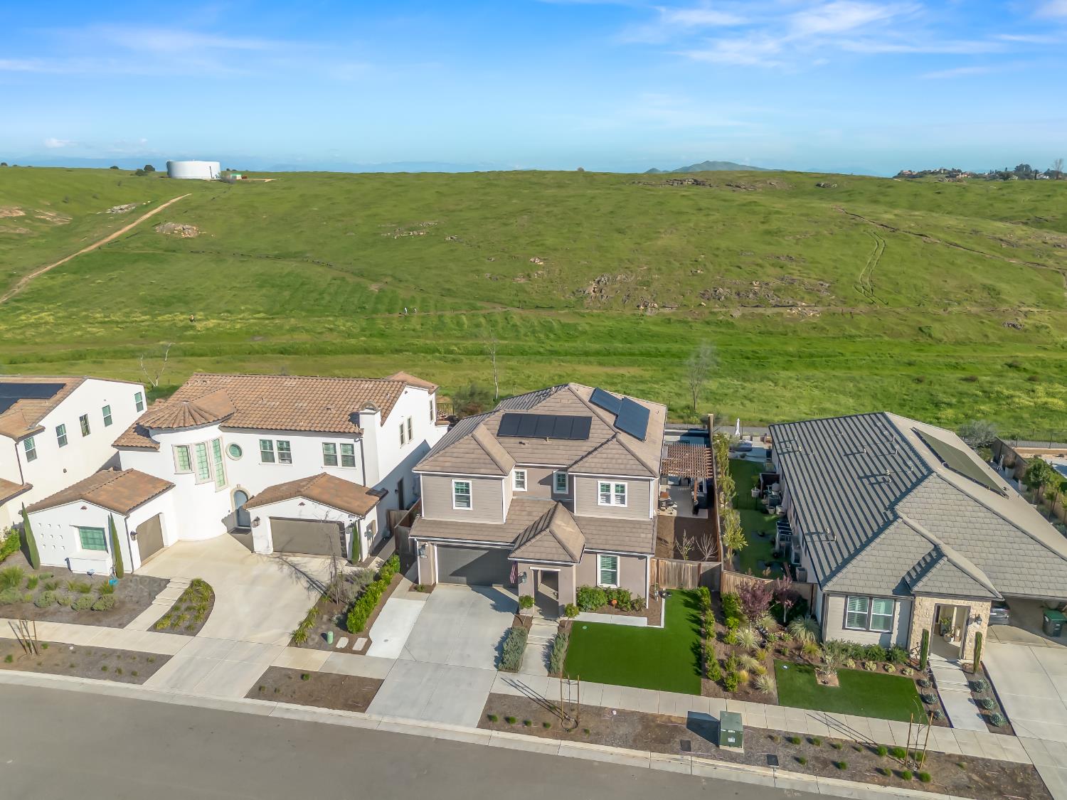 4483 Crown Bluffs Dr, Madera, CA 93636