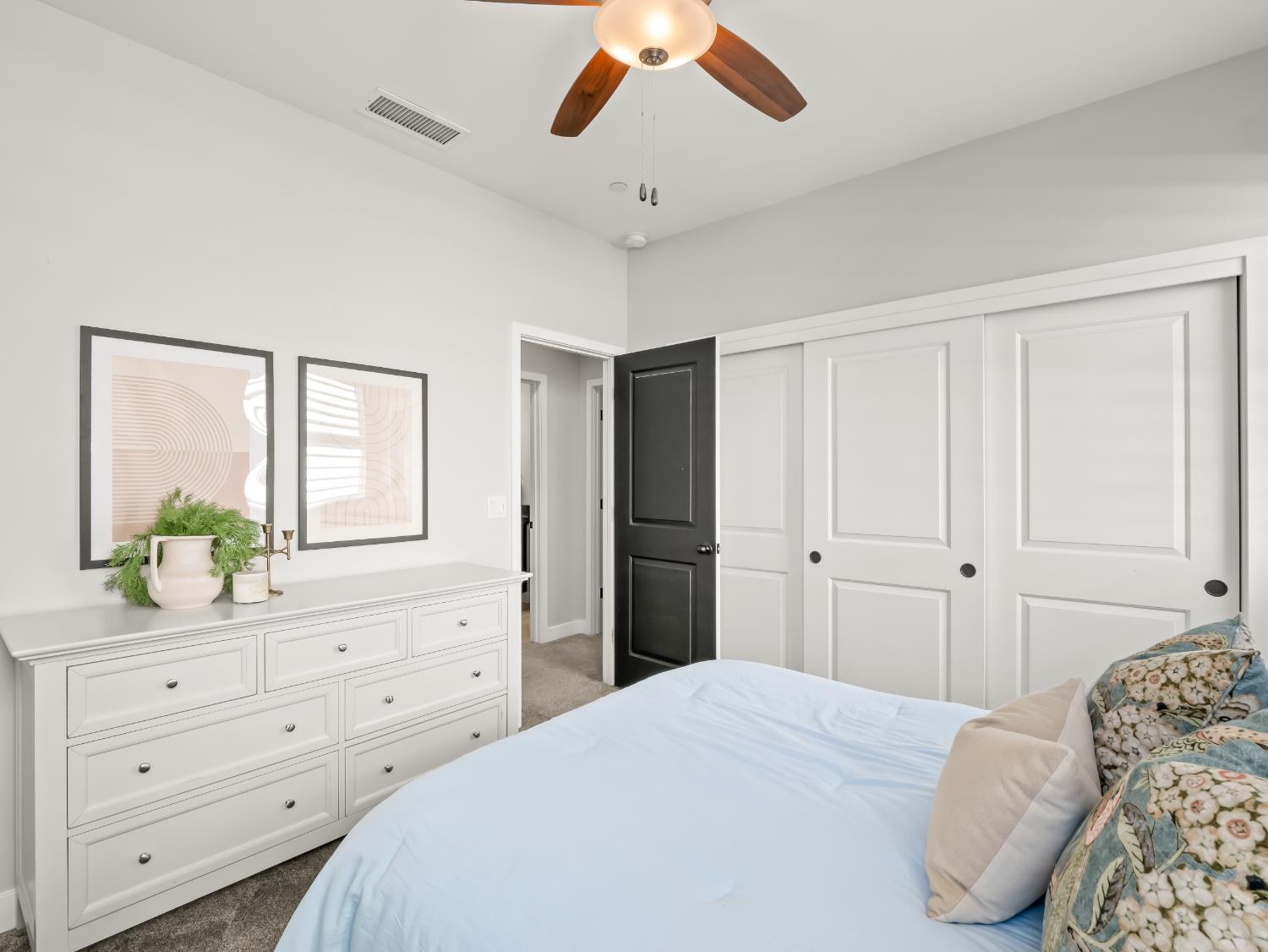 4483 Crown Bluffs Dr, Madera, CA 93636