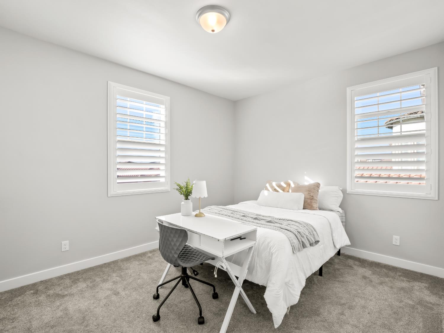 4483 Crown Bluffs Dr, Madera, CA 93636