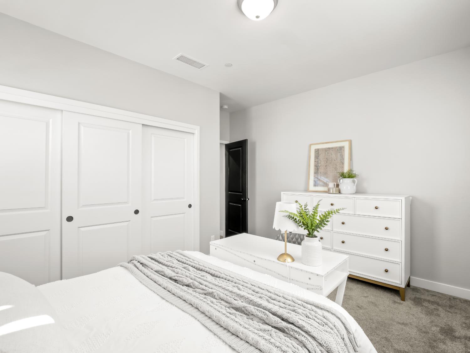 4483 Crown Bluffs Dr, Madera, CA 93636