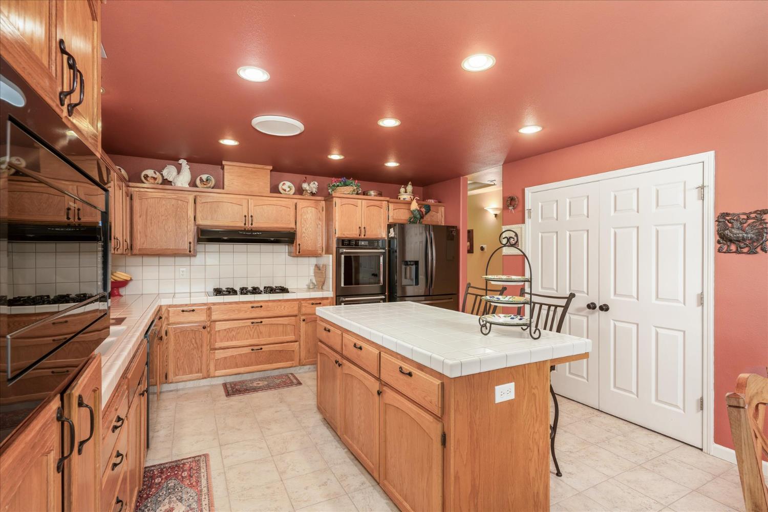 45740 Green Lake Ct, Coarsegold, CA 93614