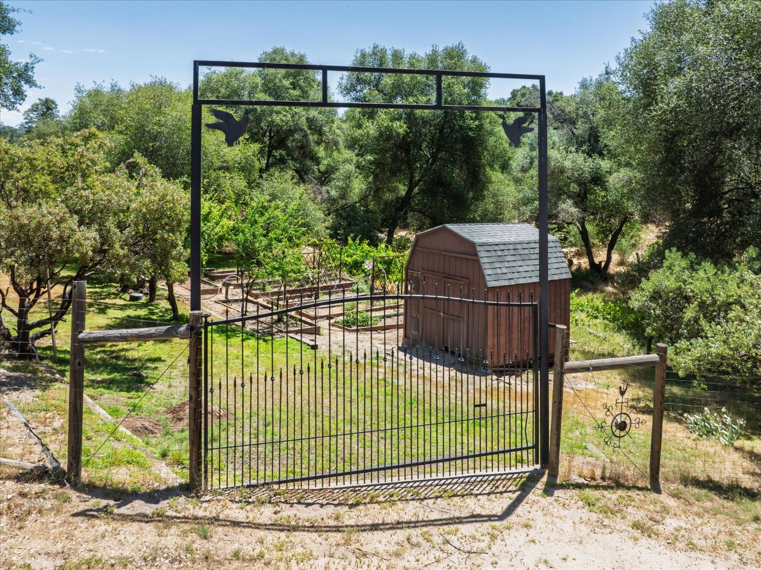 45740 Green Lake Ct, Coarsegold, CA 93614