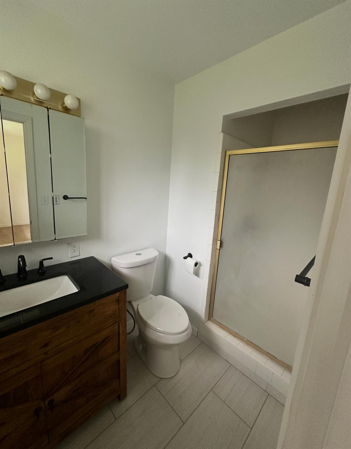 42912 Country Club Dr E, Oakhurst, CA 93644