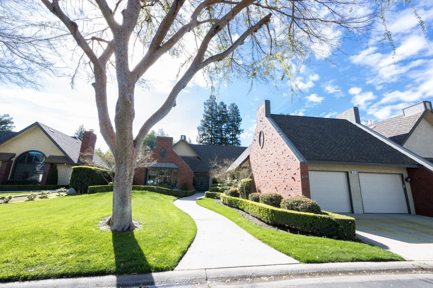 2555 W Bluff Ave #143, Fresno, CA 93711