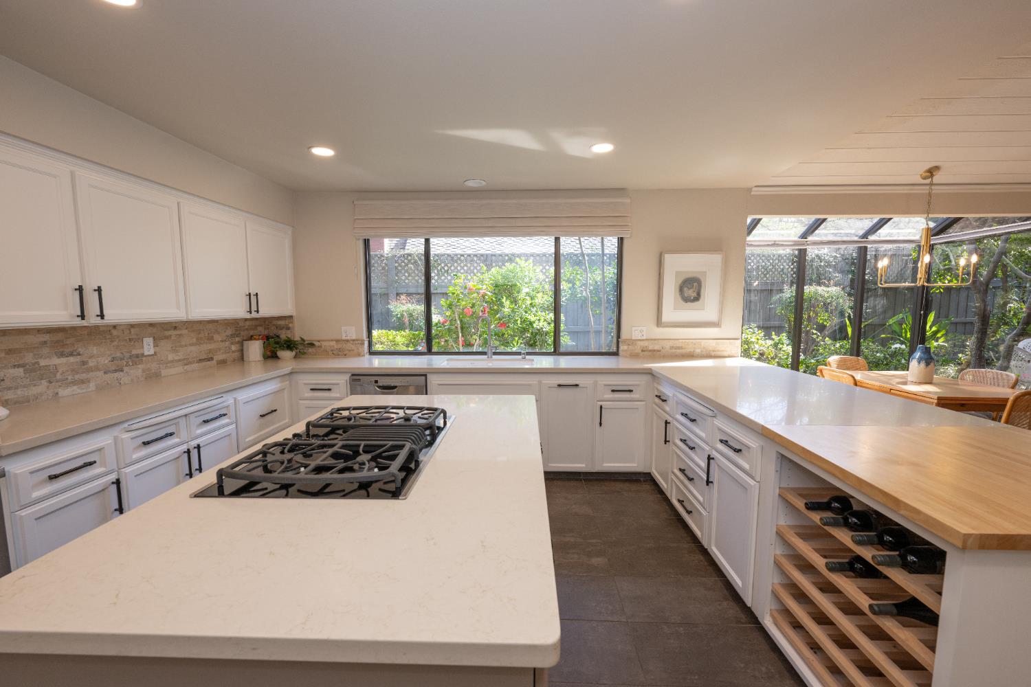 2555 W Bluff Ave #143, Fresno, CA 93711