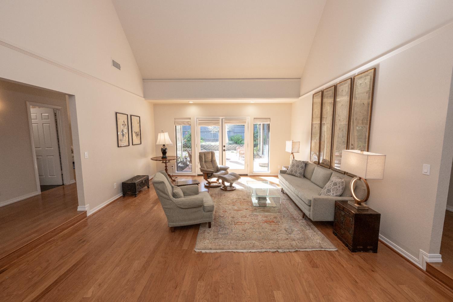 2555 W Bluff Ave #143, Fresno, CA 93711