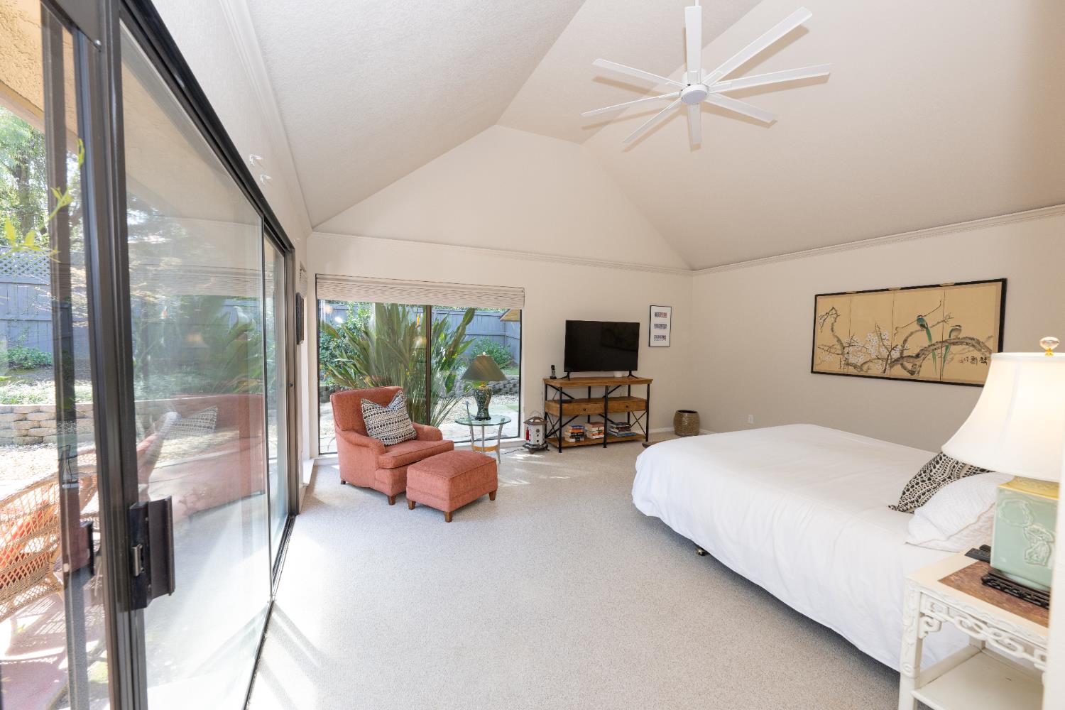 2555 W Bluff Ave #143, Fresno, CA 93711