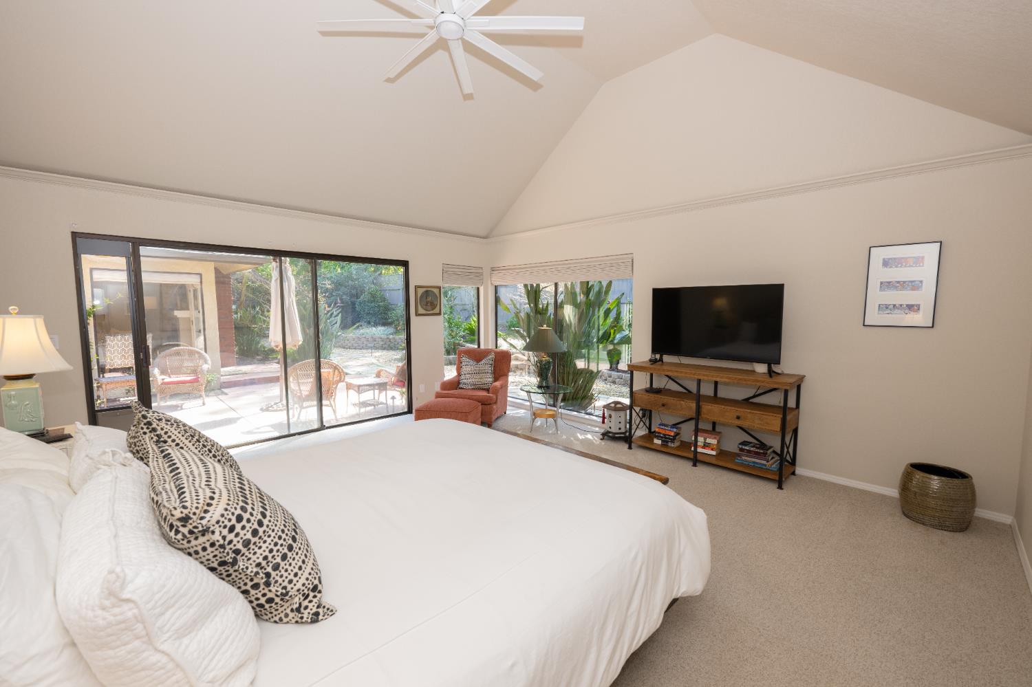 2555 W Bluff Ave #143, Fresno, CA 93711