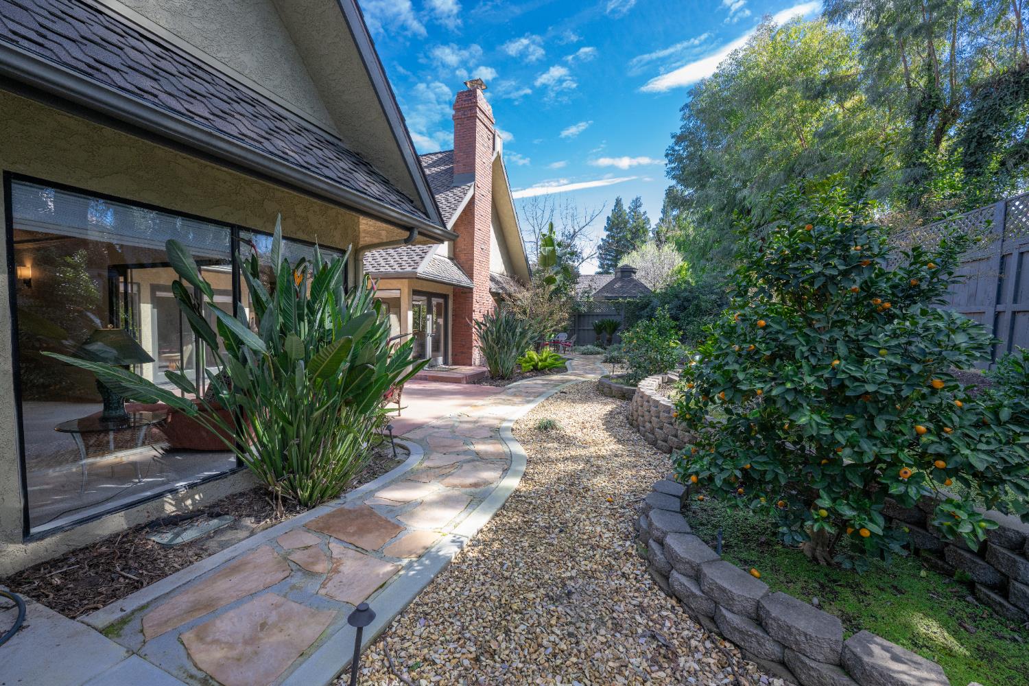 2555 W Bluff Ave #143, Fresno, CA 93711